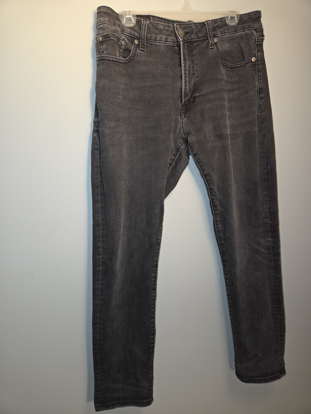 American Eagle Men's Slim Fit Jeans Faded Charcoal Black Grey.